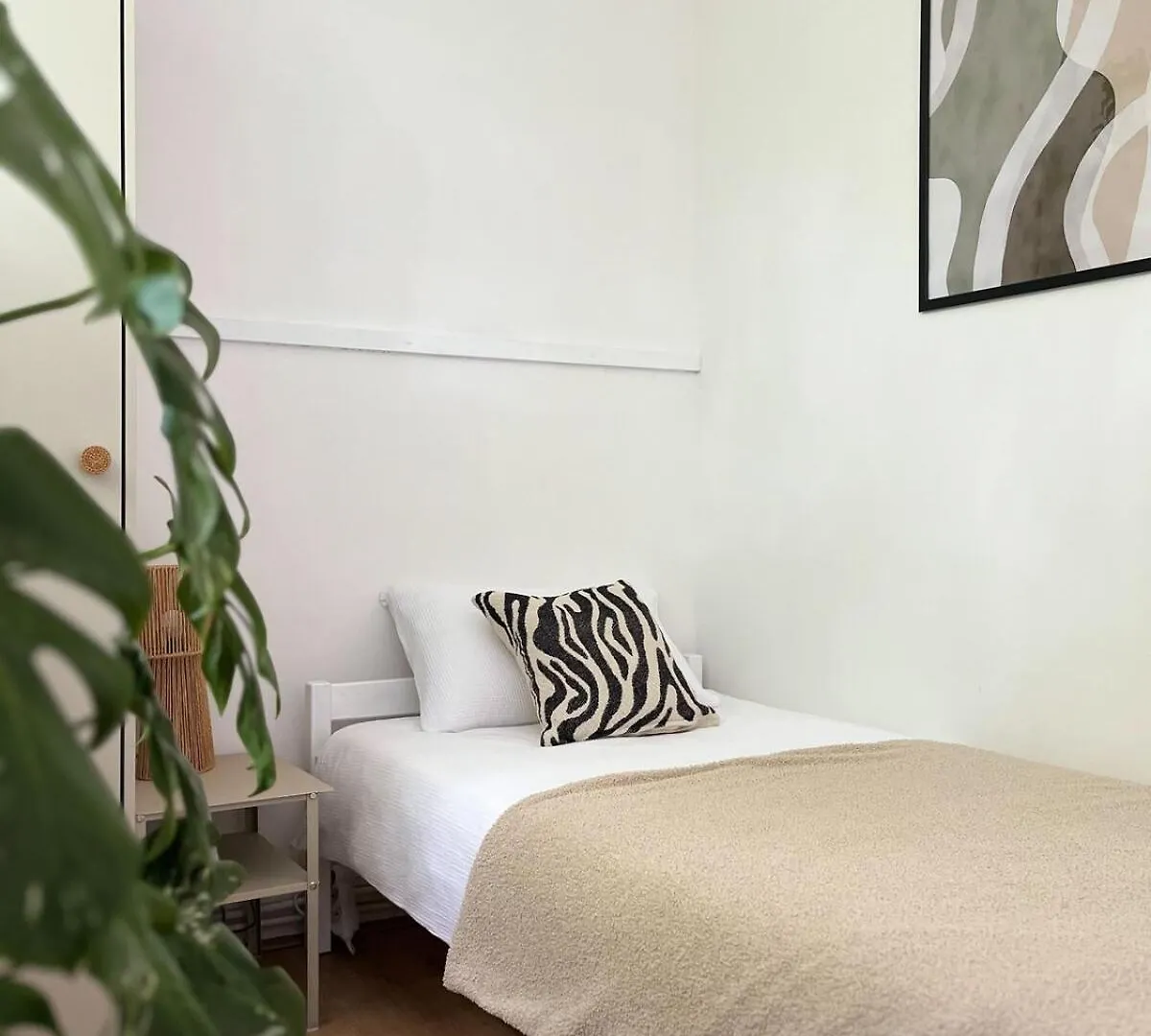 Urban Jungle Apartment 2